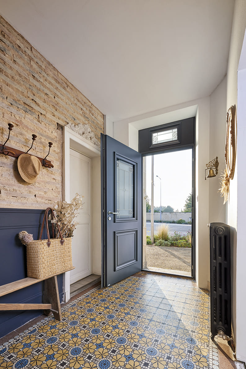 11-akimel-alu-80-belm-porte-entree-bleu-2700-texture-72