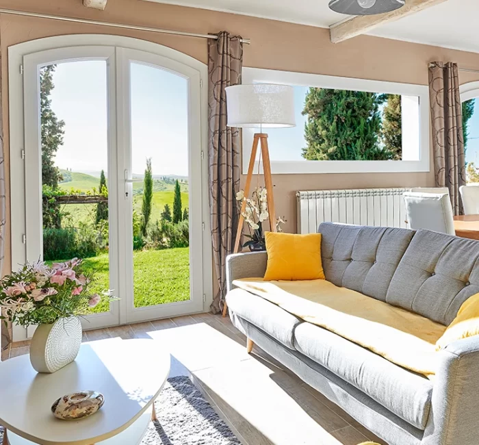 Porte_fenetre_deux_vantaux_PVC_blanche_salon